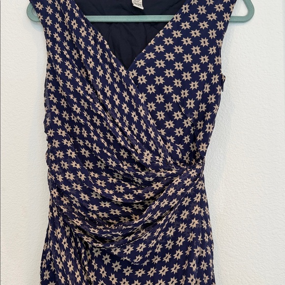 Diane Von Furstenberg Navy and Beige Star Mini Dress - Picture 3 of 6